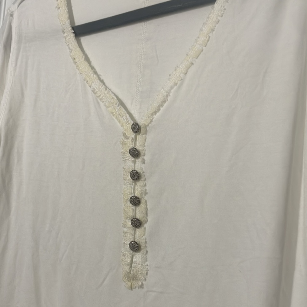 Nwt basic tee - Picture 4 of 4